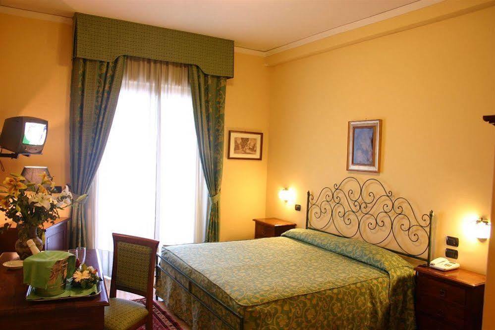 Hotel Primavera Dell'Etna زافيرانا إتنيا المظهر الخارجي الصورة